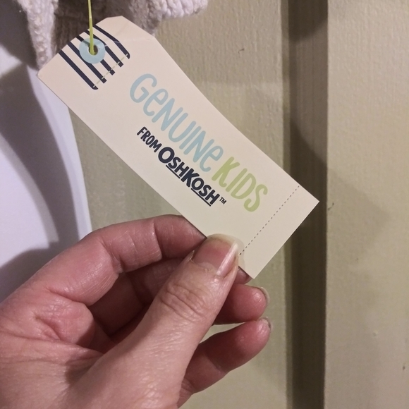 3/$15 NWT Oshkosh Baby Girl Knitted Cape - Picture 5 of 7